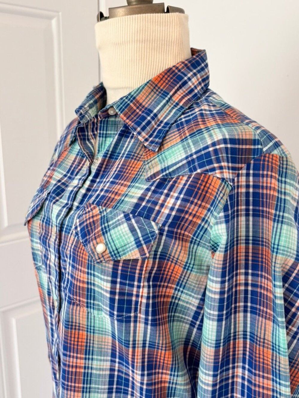 Multicolor Wrangler pearl snap western shirt featuring a plaid pattern